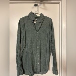 Long sleeved collard shirt grey large in men’s made by GAP